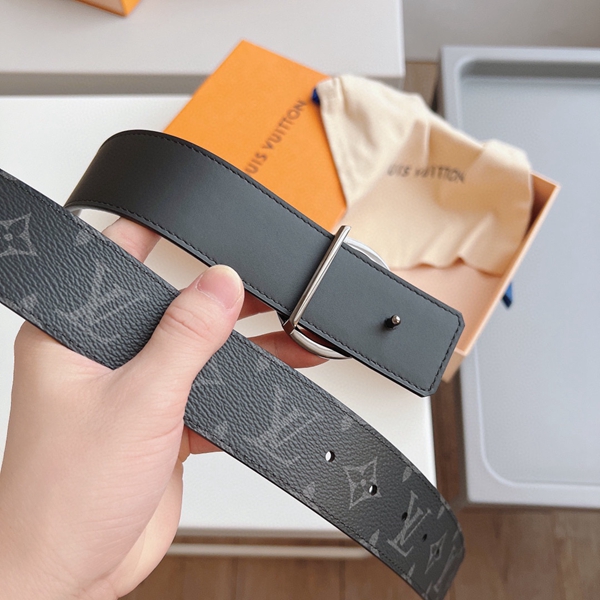 ルイヴィトンベルト素材ディテール